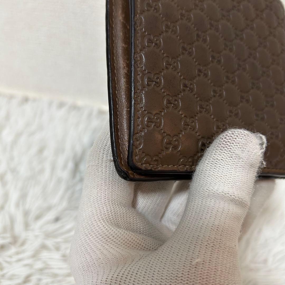 【人気✨マイクロシマ/レザー】グッチ　二つ折り財布　ブラウン　レザー　男女兼用