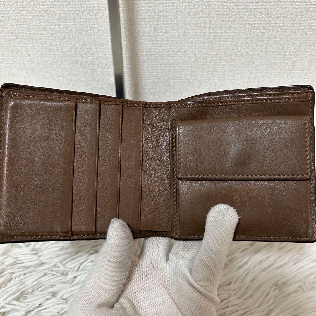 【人気✨マイクロシマ/レザー】グッチ　二つ折り財布　ブラウン　レザー　男女兼用