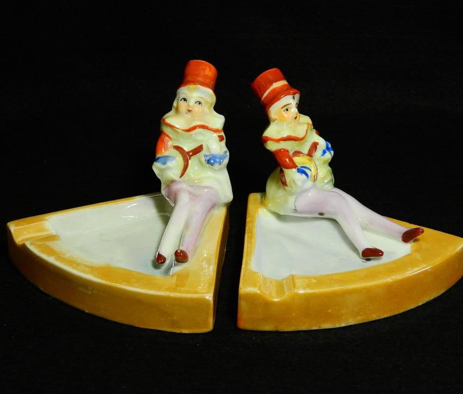 アール デコレディ 楽器を奏でる女性のアッシュトレイ 2個セット No.626