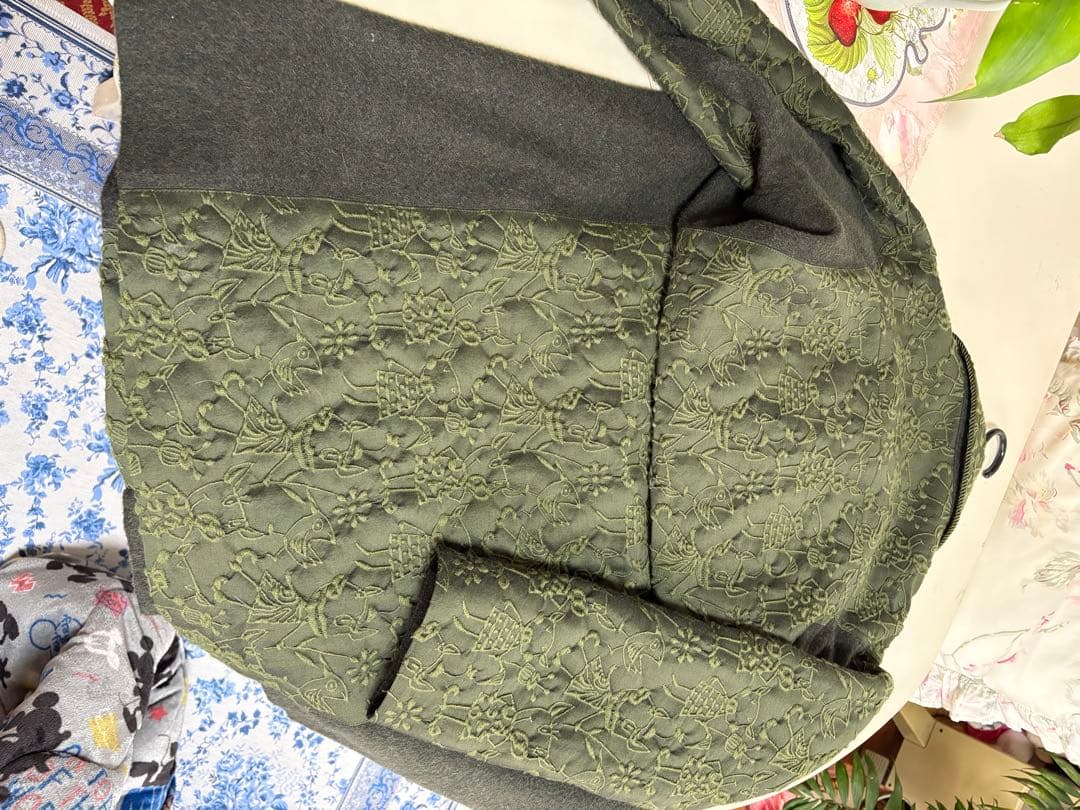 オリーブグリーン刺繍ロングコート