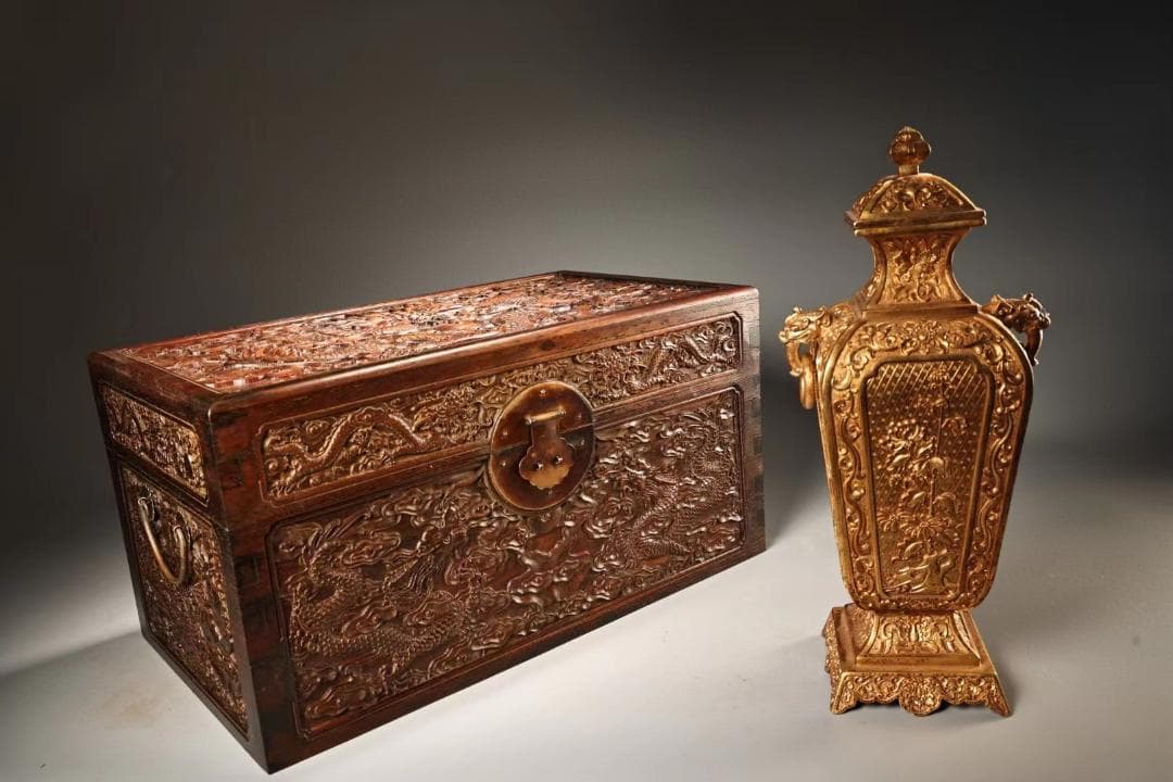 中国古美術・旧蔵鎏金梅兰竹菊花瓶・純銅細密彫・純手作り・高浮彫・茶道具・梨木箱付