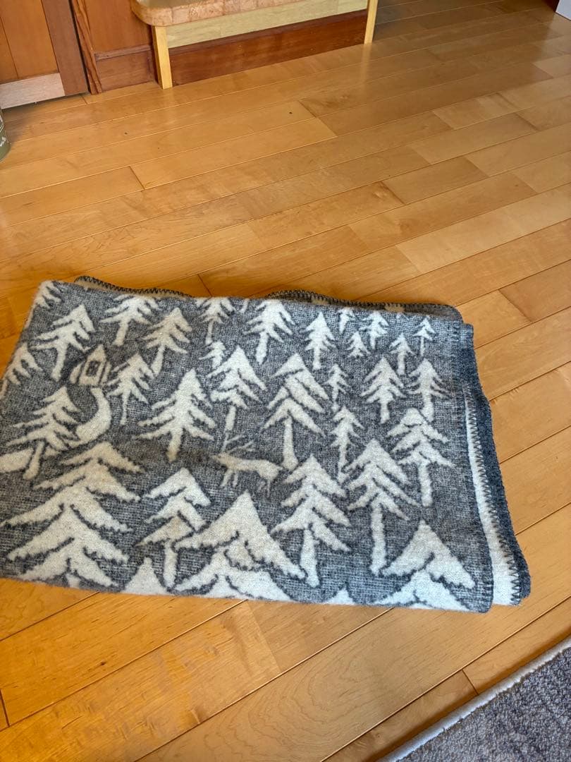 美品　クリッパン　ミナペルホネン　ブランケット　グレー