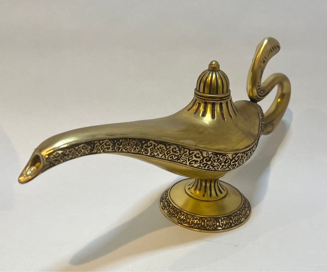 Disney アラジン実写版　魔法のランプ　プロップレプリカ