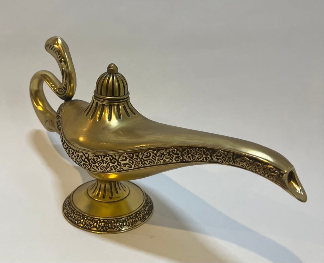 Disney アラジン実写版　魔法のランプ　プロップレプリカ