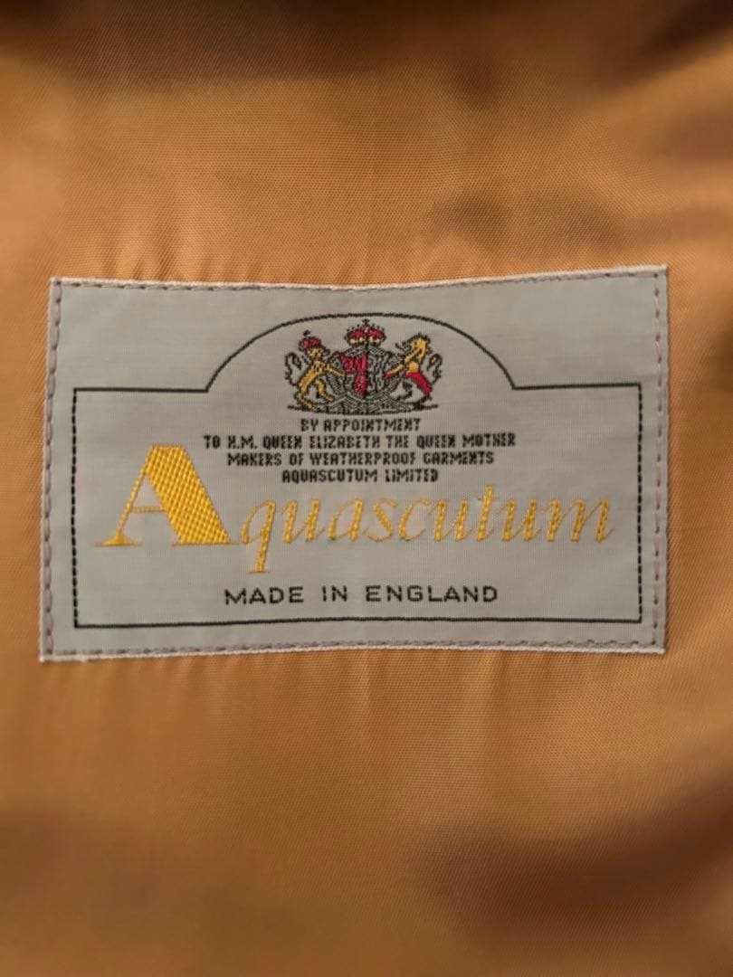 【英国製　値下済】ビンテージ　クリーニング済Aquascutumトレンチコート