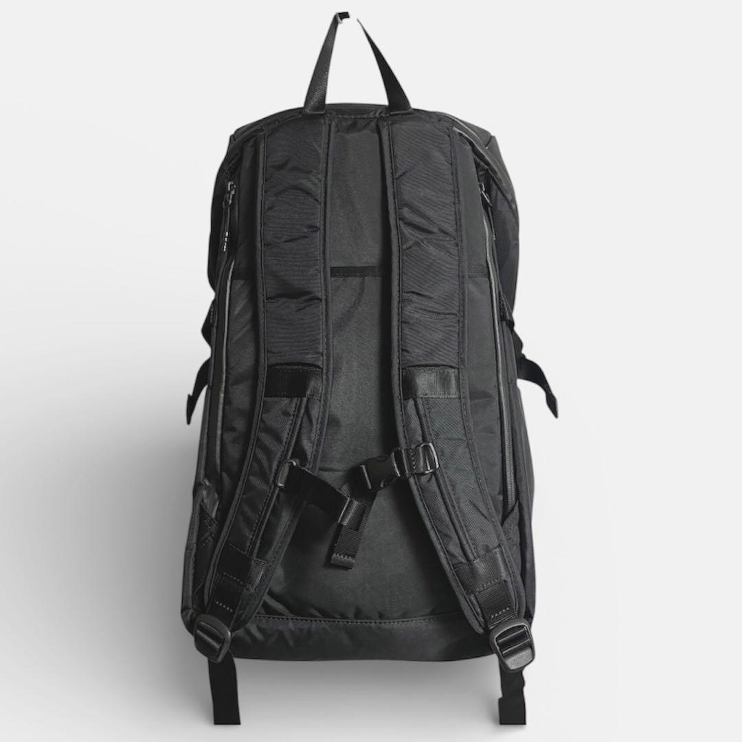 BURLAPOUTFITTER×earレザーフラップジップリュック　イアパピヨネ