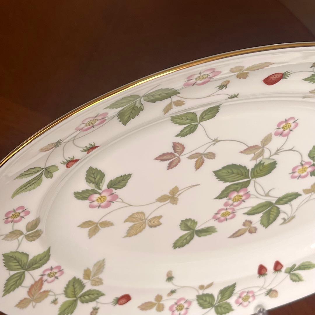 【美品】英国製　ウェッジウッド★ワイルドストロベリー★オーバルパーティプレート②