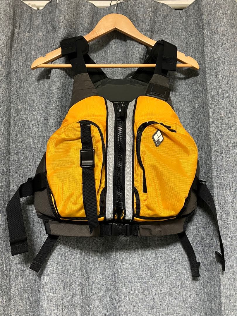 【mont-bell】 ビッグウェイブ （ライフジャケット）