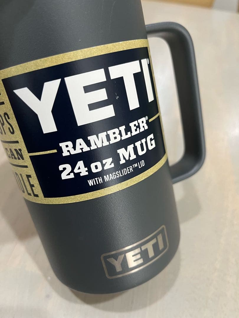 YETI イエティ ランブラー 24oz マグ ジョッキ