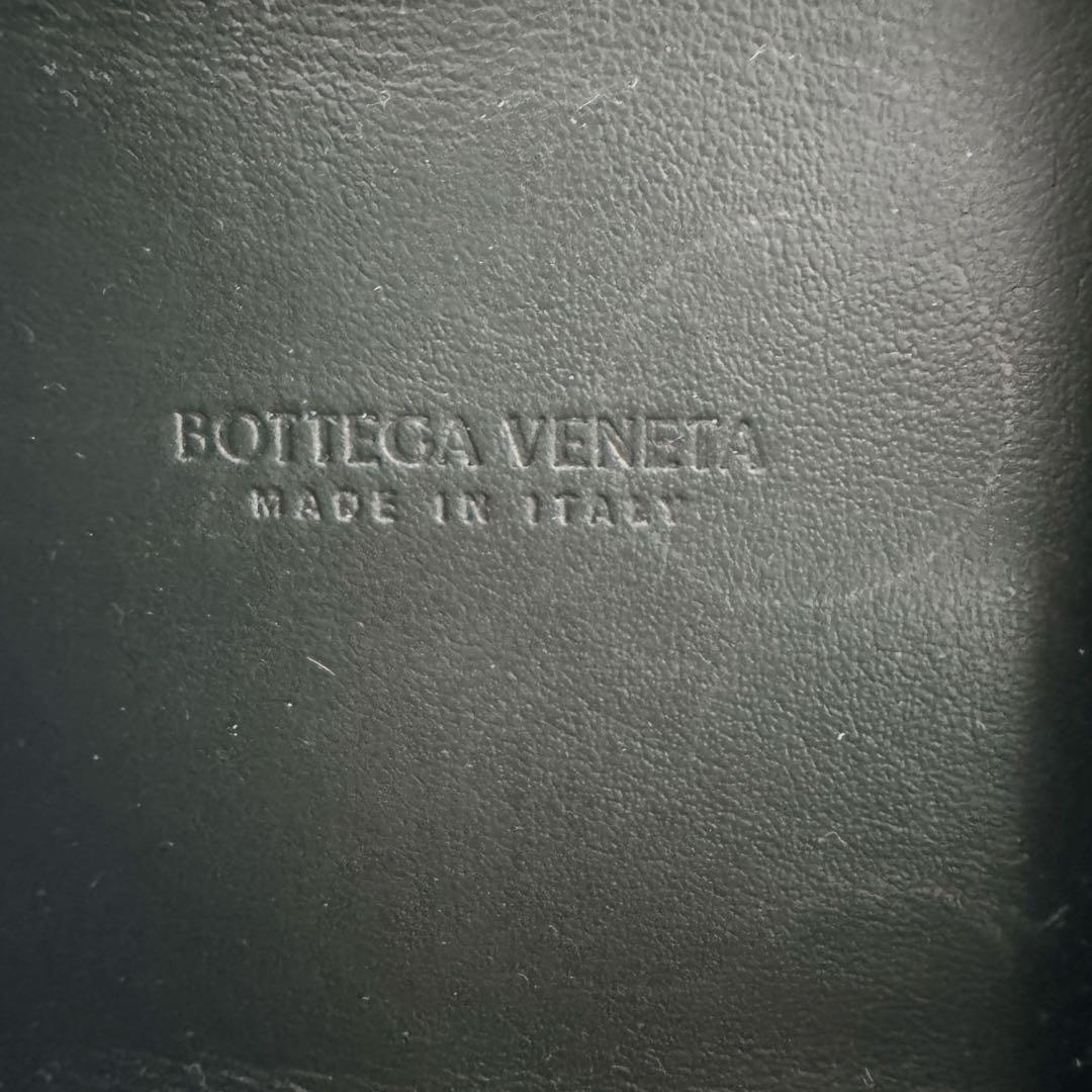 【超美品】ボッテガヴェネタ マキシイントレチャート カセット ケース