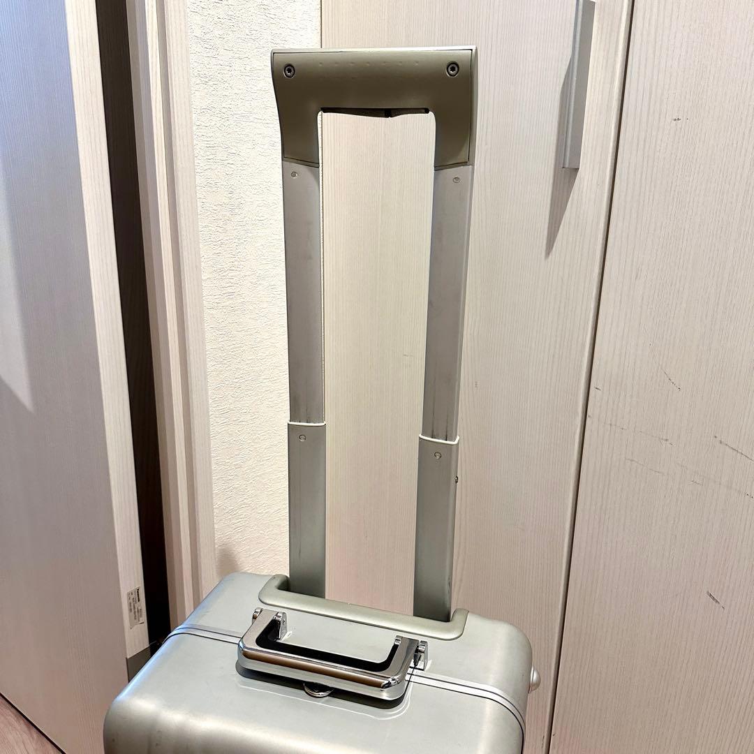 【希少】ゼロハリバートン アルミ キャリーケース ZR21WT-SI