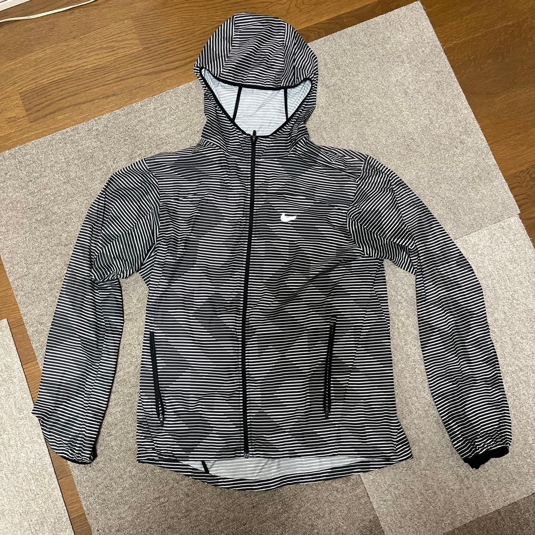 Nike ウィンドブレーカー　Lサイズ