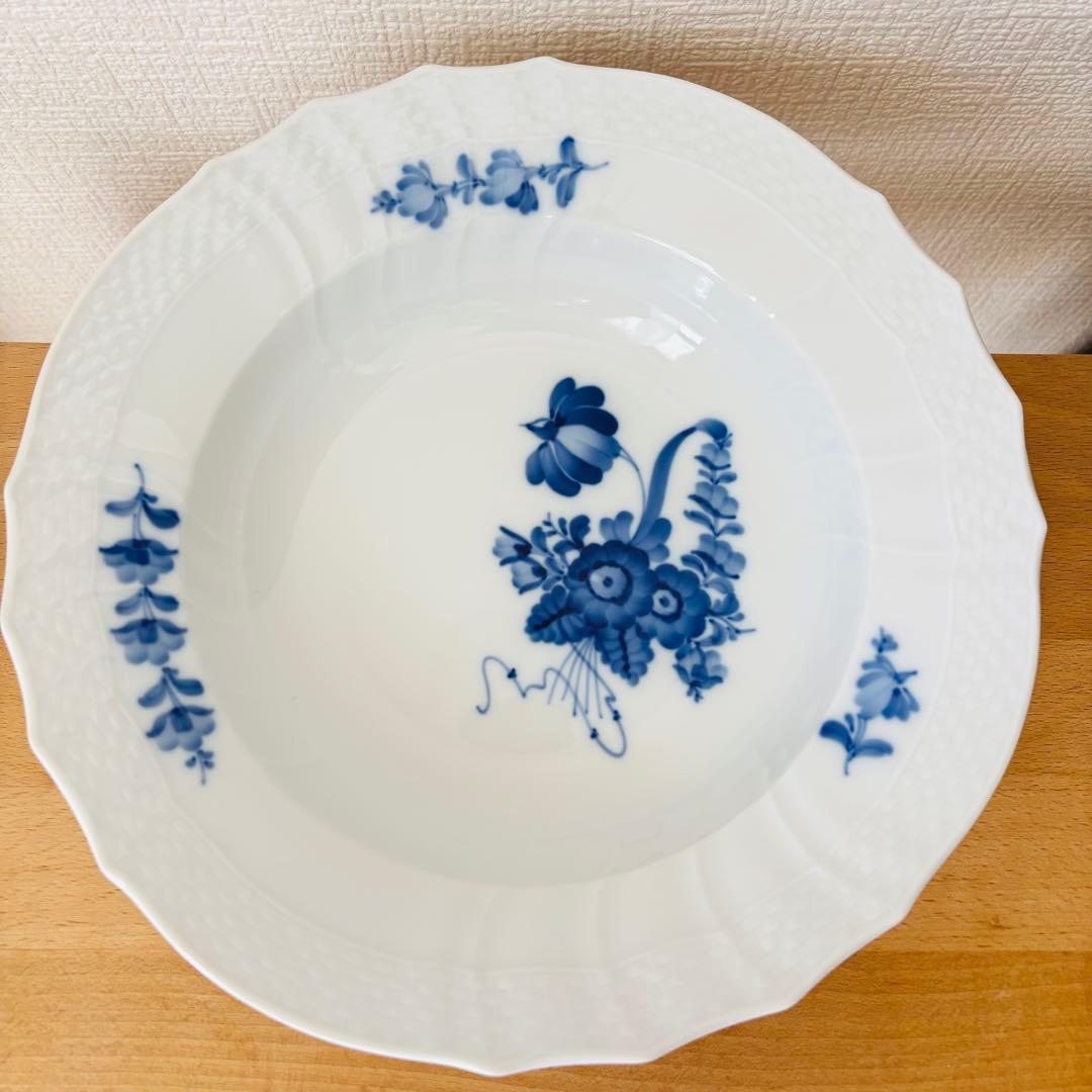 ⚫︎廃盤品　ロイヤルコペンハーゲン　ブルーフラワーカーブ　深皿　　　　　　　ラ上