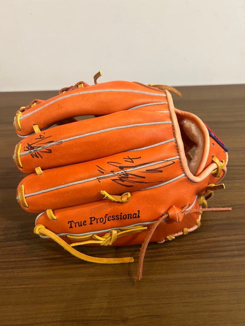 元広島東洋カープ　小窪選手　安部選手　サイン入り　スラッガー 　グローブ