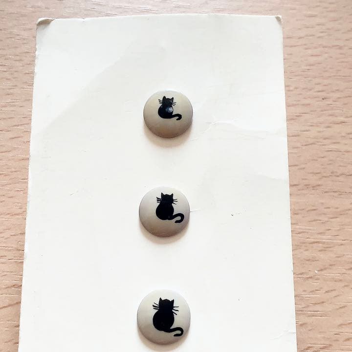 boutons pavone paris パヴォーネ 手描きボタン　フランス