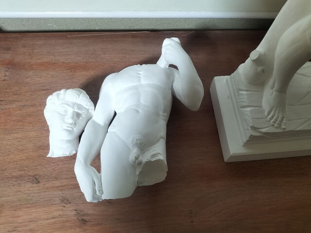 堀石膏　ダビデ像　破損品　石膏像