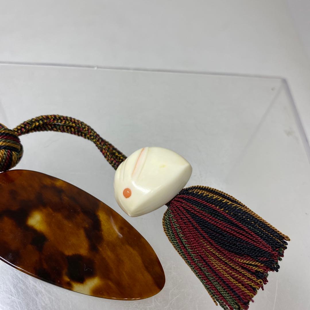 英之在銘　鼈甲に極上ウサギ　根付　8g 東さ8-0104☆2F