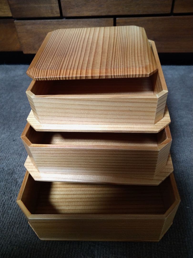 秋田杉 隅切三段重