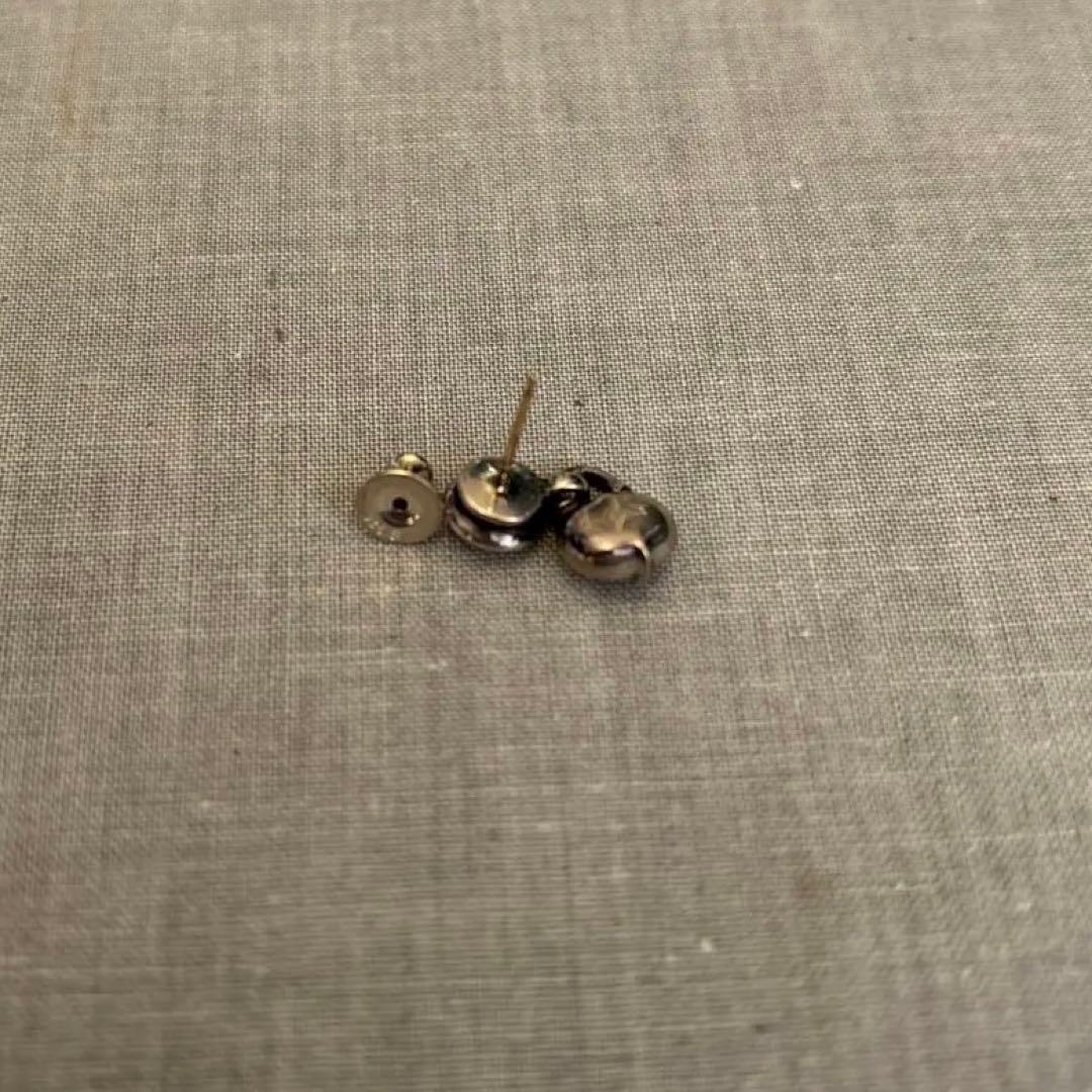 LONE ONESキスアンドフロー スタッド ウィズ ハート ロック イヤリング