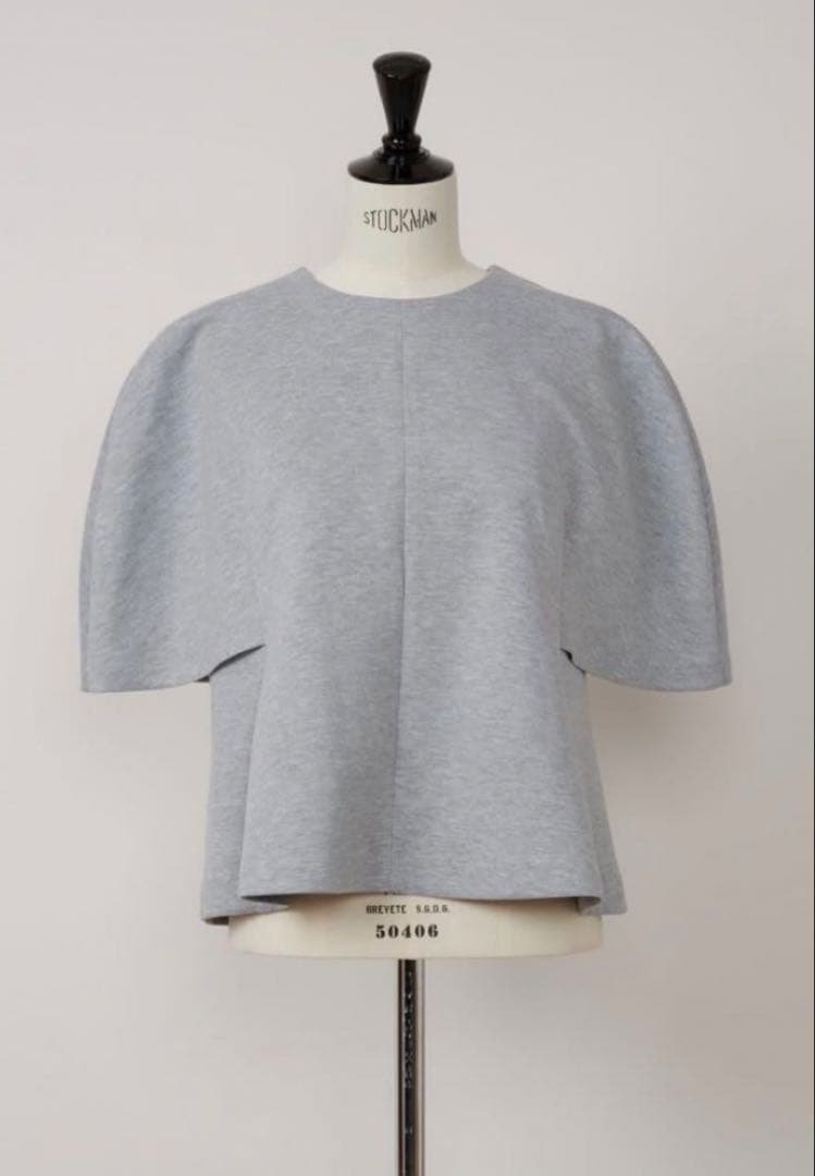 Heve ヘイヴ　パフシェルトップス