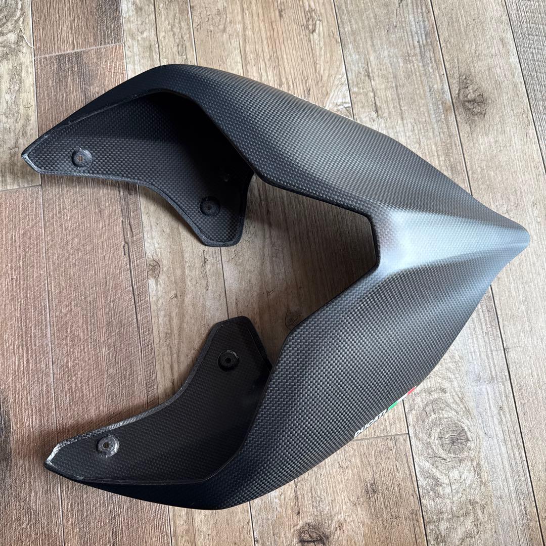 ストリートファイターv4sカーボンファイバー カウル ブラック