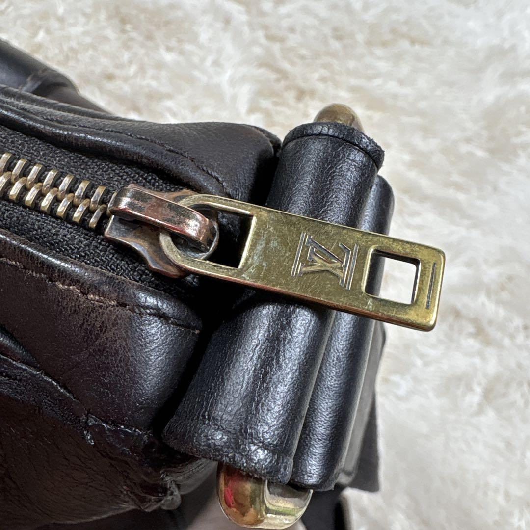 LOUIS VUITTON ルイヴィトン ユタ ウィチタ ショルダーバック 茶色