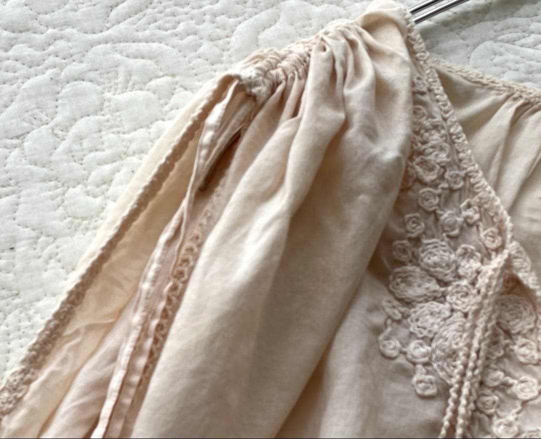 美品　ZUCCA コットン　エンブロイダリー刺繍ロングブラウス　ゆったり