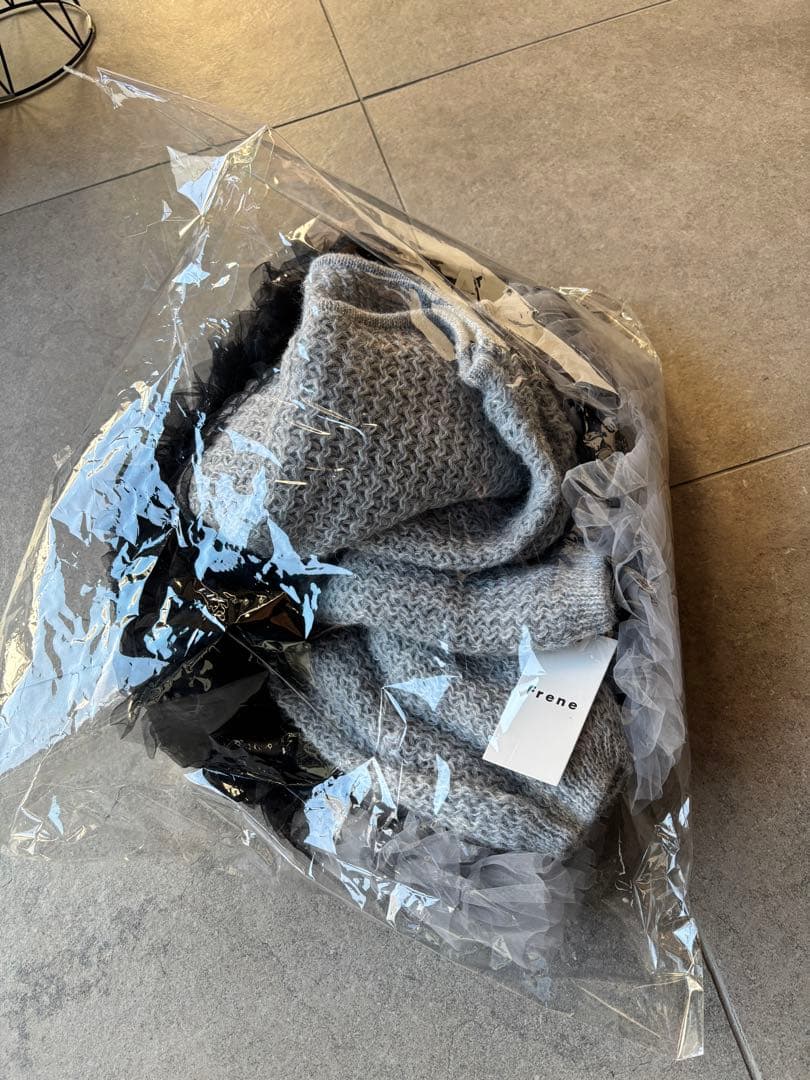 Frene ホイップチュールドッキングニットワンピ　試着のみのほぼ新品