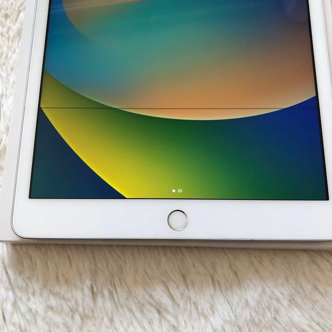 【完動品】iPad 第8世代 32GB 【すぐ発送】【付属品】