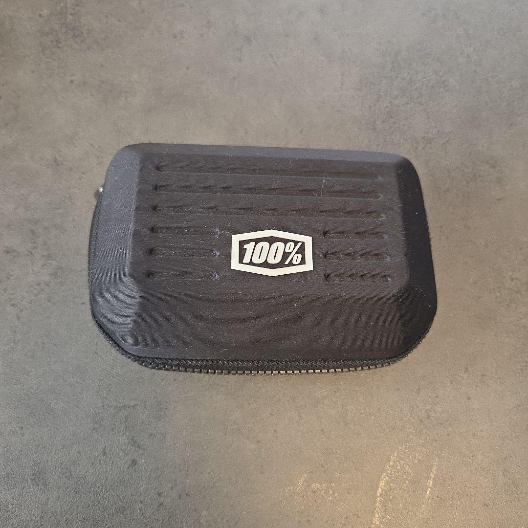 ワンハンドレッド　100% スポーツサングラス パープルミラー