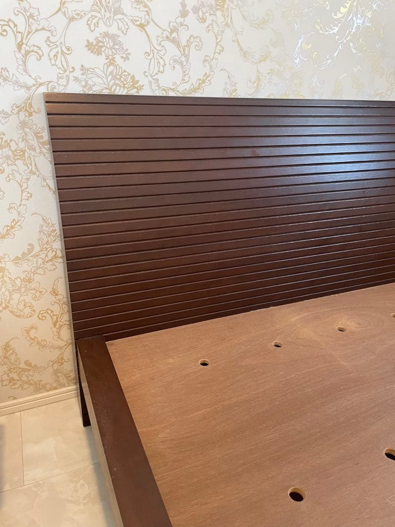 クイーンベッド　フレーム