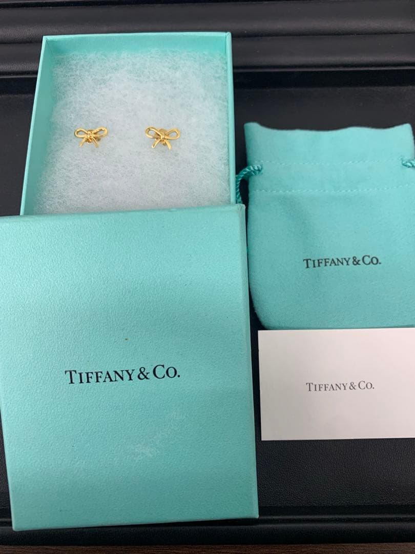 Tiffany & Co. ゴールドリボン型ピアス