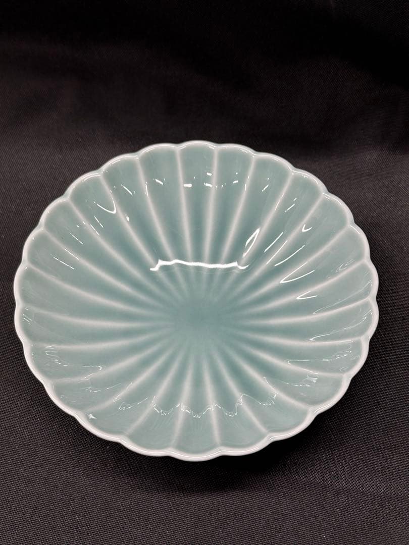 【美品】有田焼　深川製磁　深川製　青磁　菊割　小付　小鉢　菊割小付