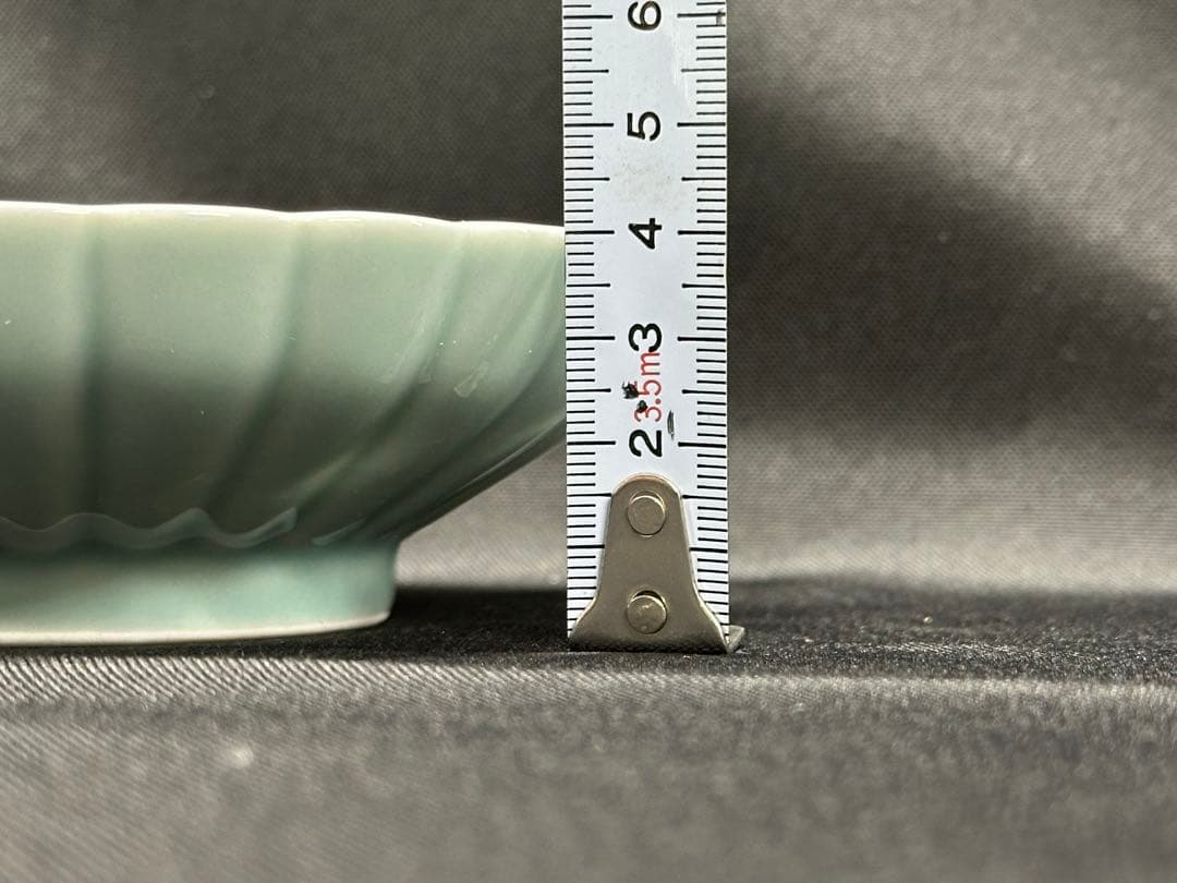 【美品】有田焼　深川製磁　深川製　青磁　菊割　小付　小鉢　菊割小付