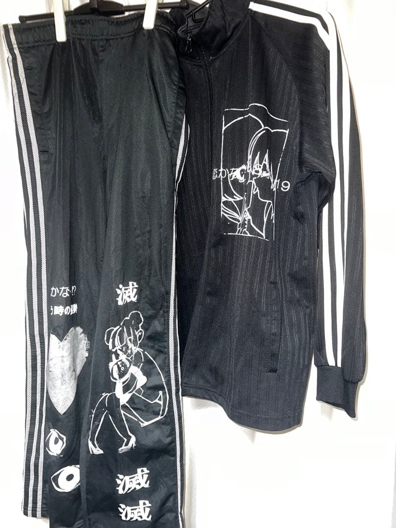 キャラクタープリント ジャージ セットアップ 黒 サブカル 地雷系 雀蜂