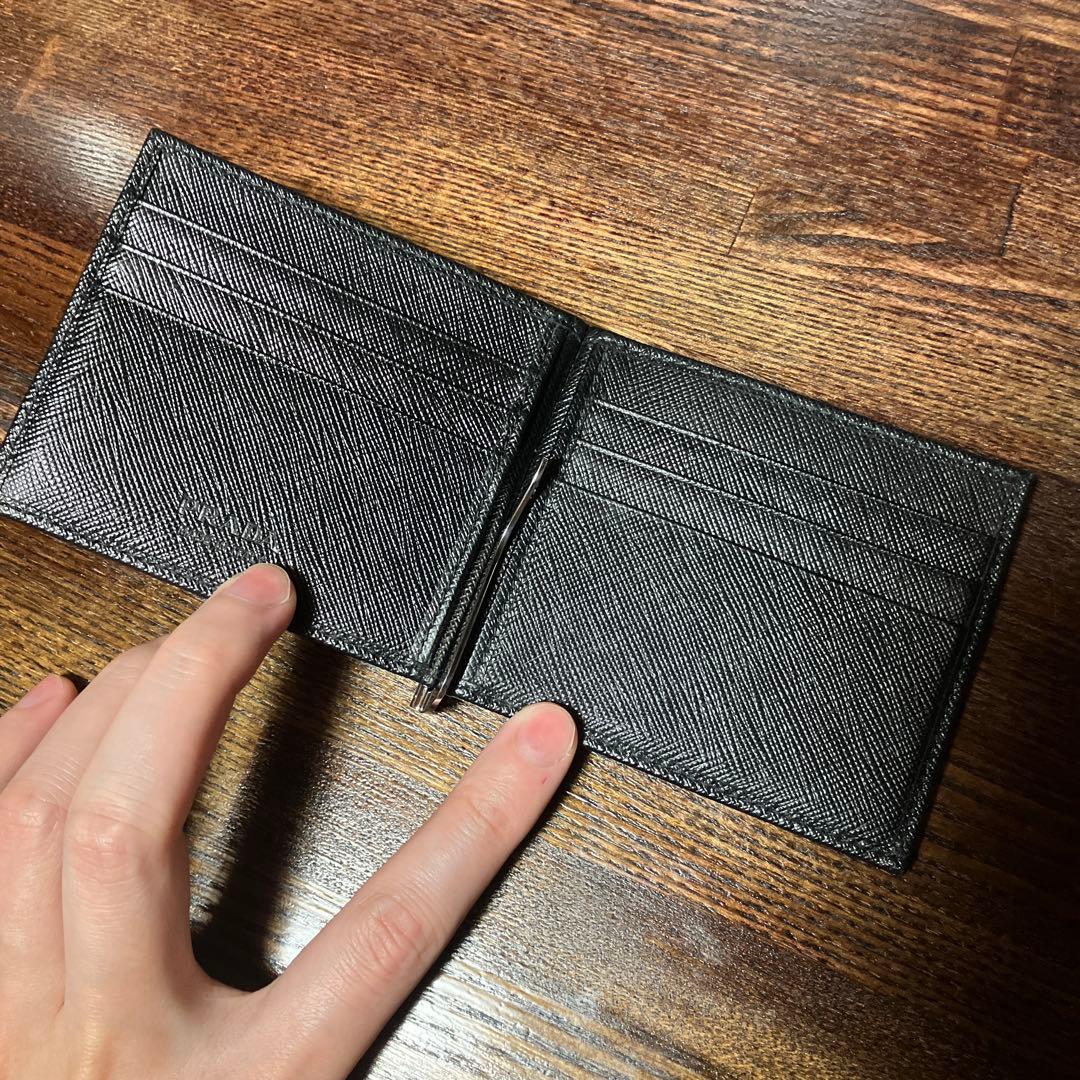 PRADA　マネークリップ付サフィアーノトライアングル 財布