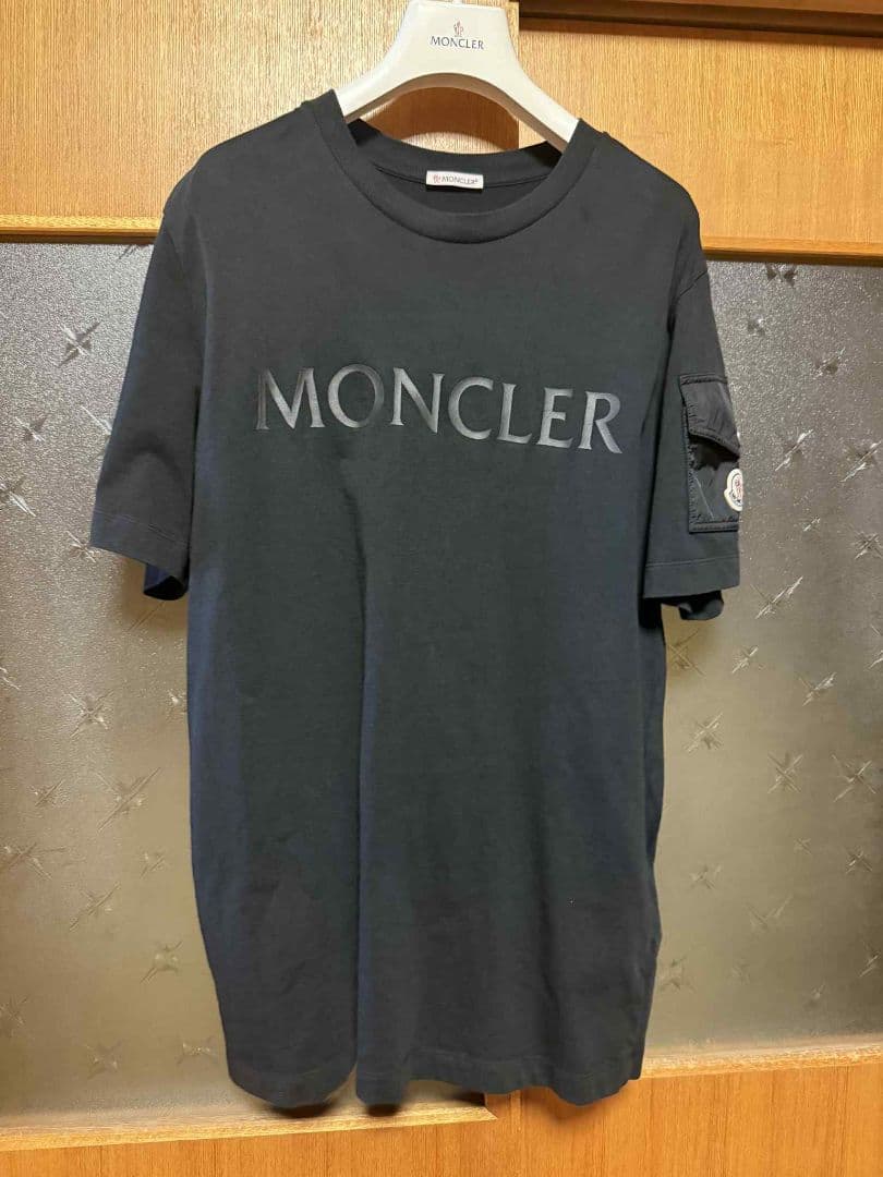 即完売希少モデル モンクレール MONCLER 23SS Tシャツ サイズM 黒