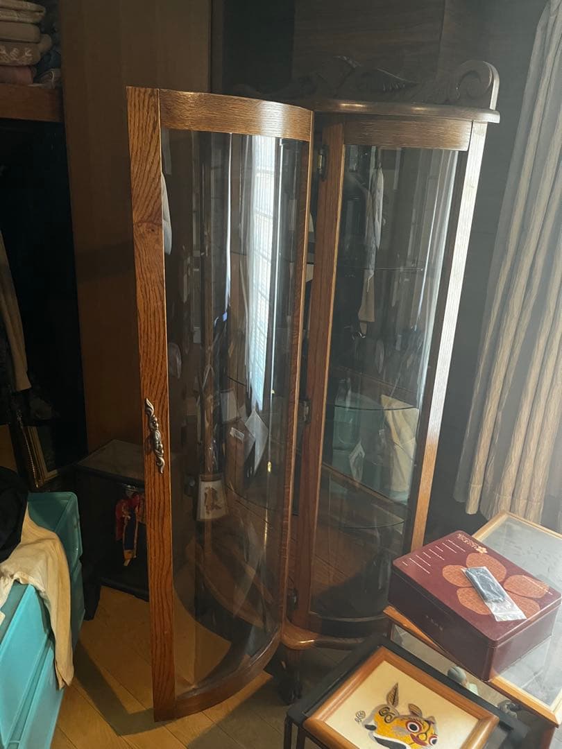 木製ガラスキャビネット 照明付き