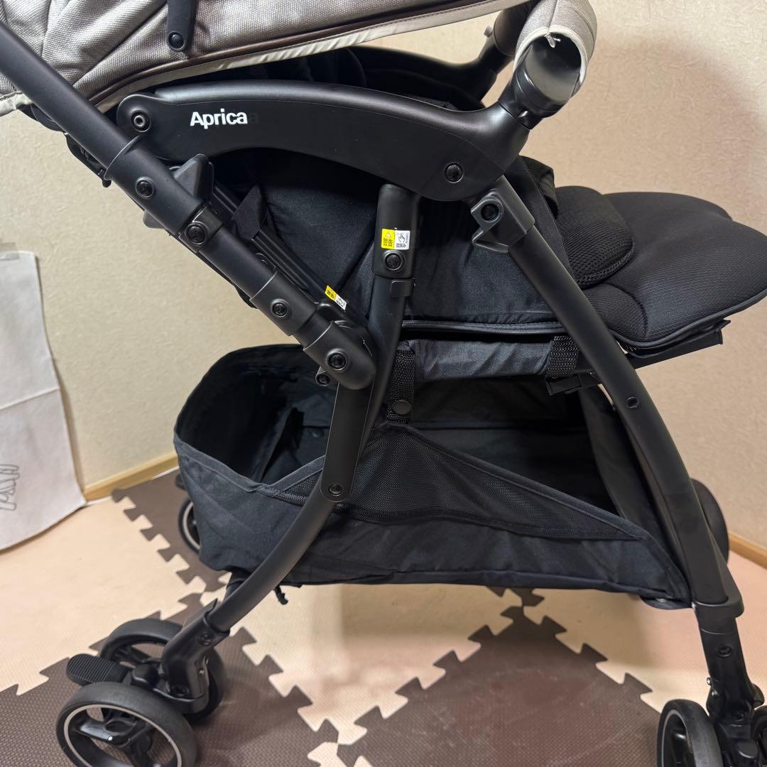 【極美品】Aprica ラクーナクッションフリープラス AC 2024年 限定色