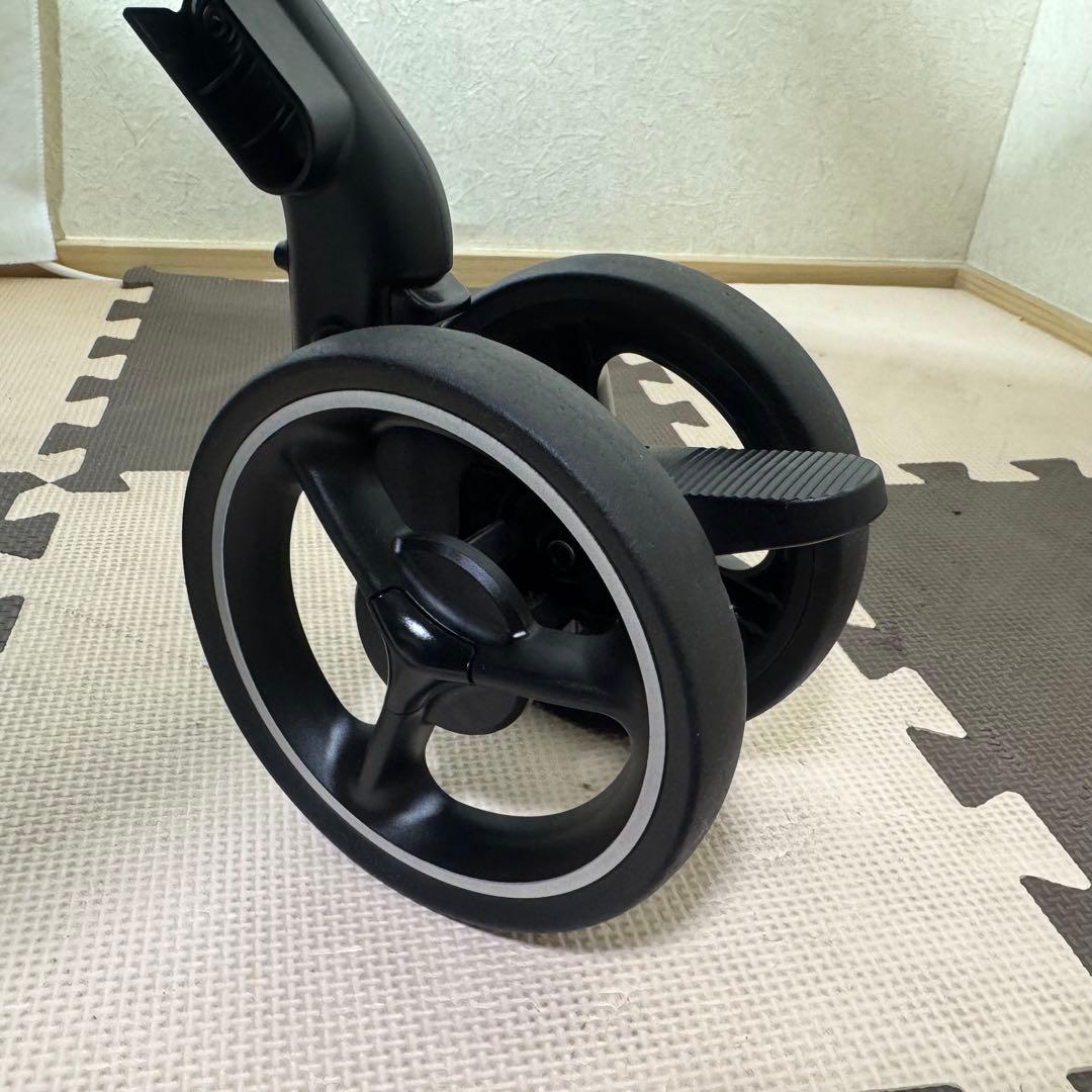 【極美品】Aprica ラクーナクッションフリープラス AC 2024年 限定色