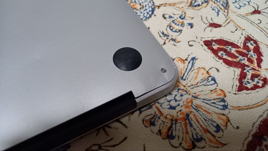 Apple MacBook Air 13.3インチ 2017　マックブック