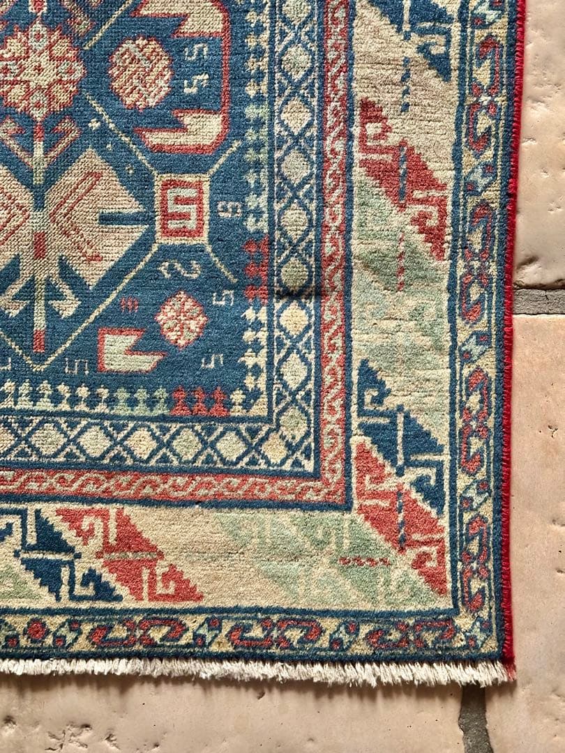 トライバルラグ　ヴィンテージラグ　コーカサス　カザック絨毯　プリミティブアート