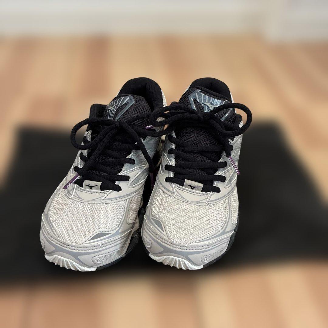 【美品】23.5cm MIZUNO WAVEPROPHECY LS LIGHT