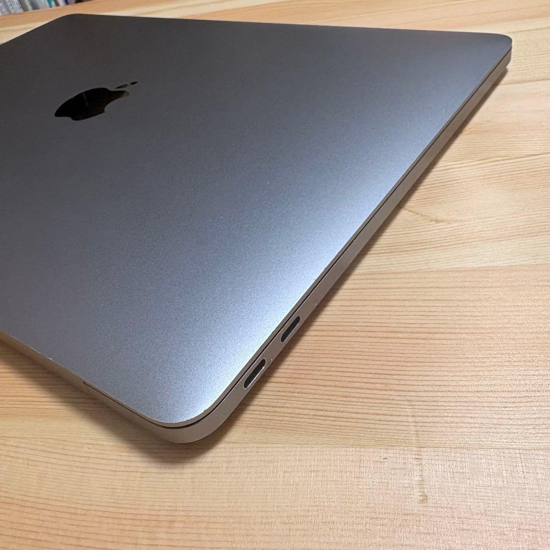 MacBook Pro 13インチ（Late 2016)