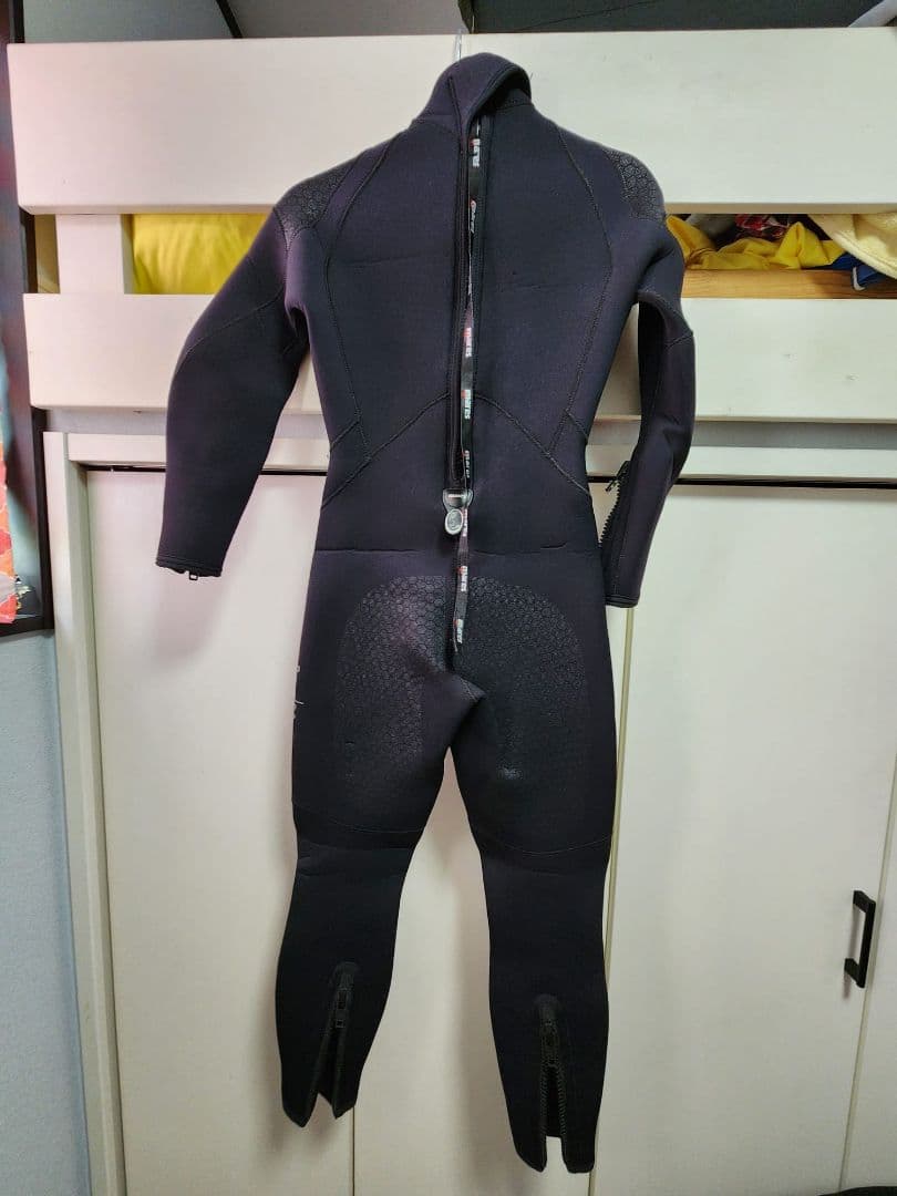 mares ダイビング用ウェットスーツ