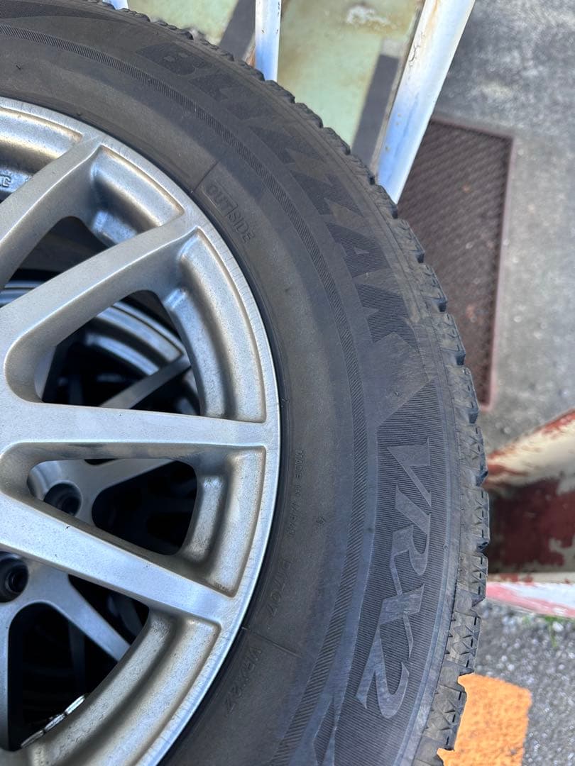 タイヤ とアルミホイールセット15インチ 195/65R15 2本22年式