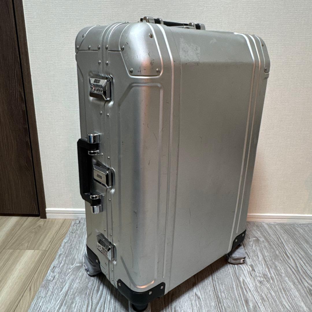 ゼロハリバートン　キャリーケース Geo Aluminum 3.0