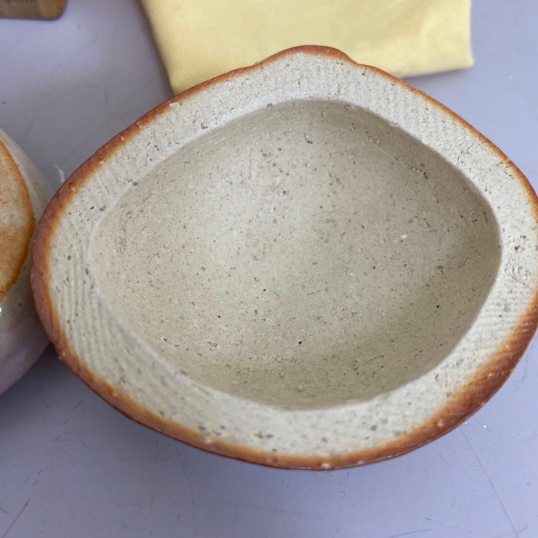 【共箱】萩　蛤香合　十五代　坂倉新兵衛造　布付き　山口県指定無形文化財