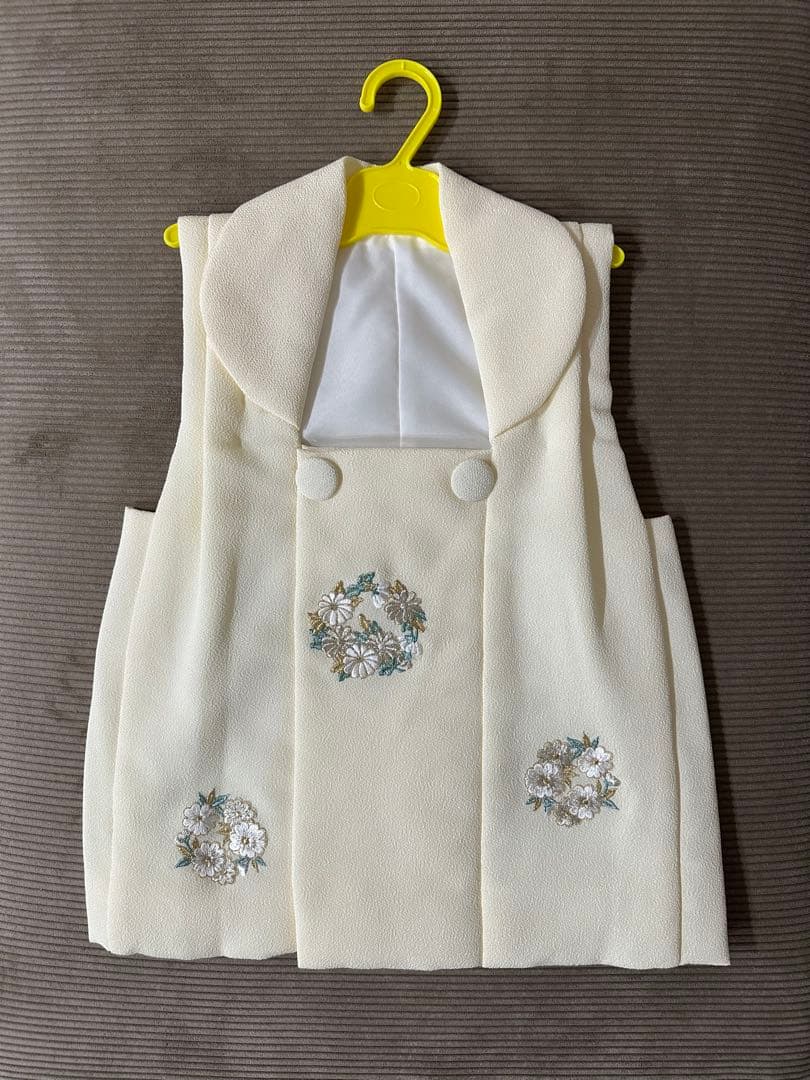 美品 ❤︎ 七五三　３歳　被布　女の子　クリーム色/アイボリー/白色