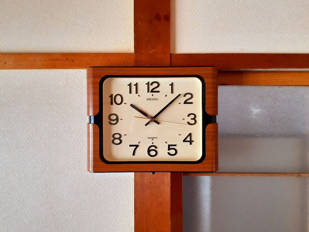 70's　SEIKO　掛け時計　ミッドセンチュリー　ビンテージ　レトロ　木目調